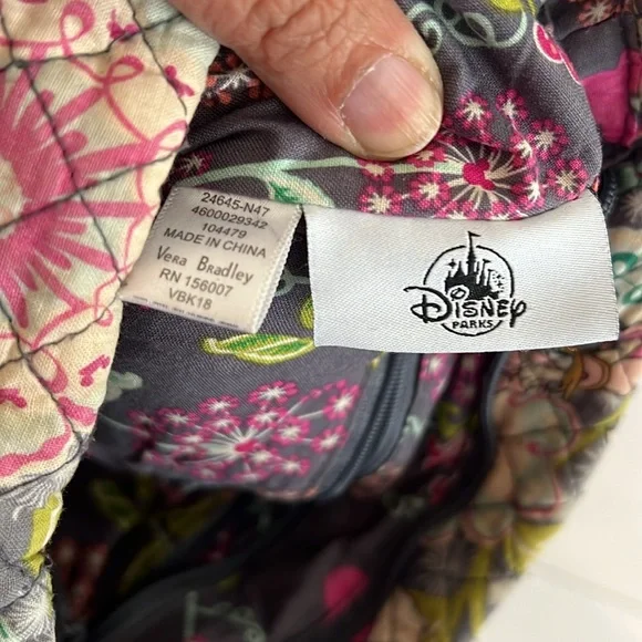 Disney Vera Bradley Triple Zip Hipster crossbody bag - Picture 13 of 14